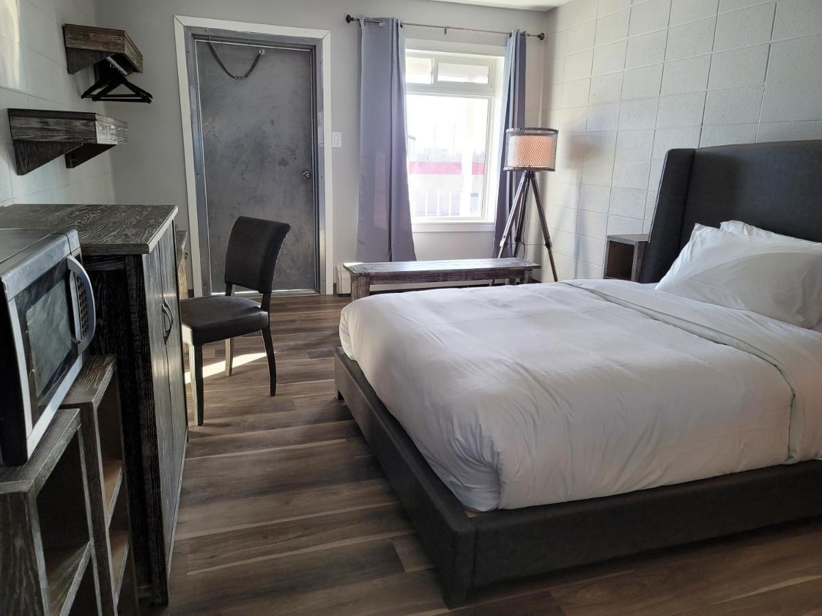 Parkside Inn Grande Prairie Buitenkant foto